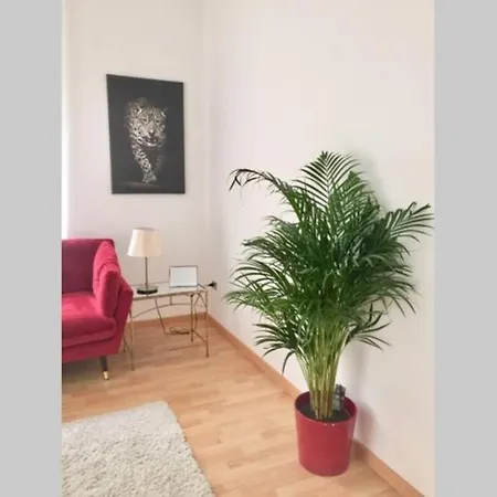 Glow G Apartment *